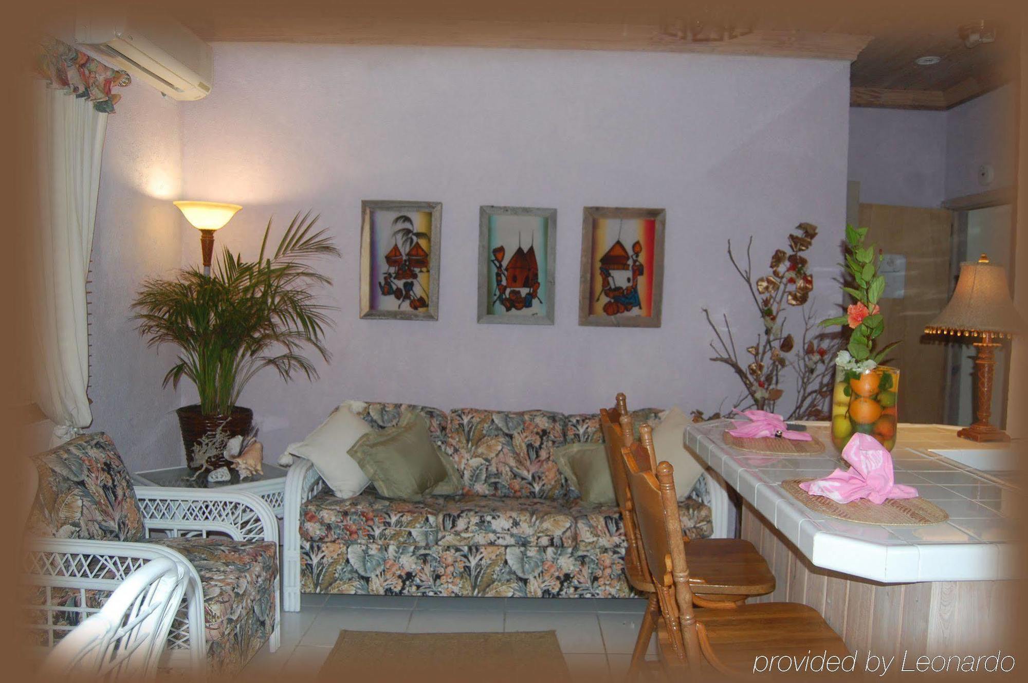 The Sugar Apple Lodging Dunmore Town المظهر الخارجي الصورة