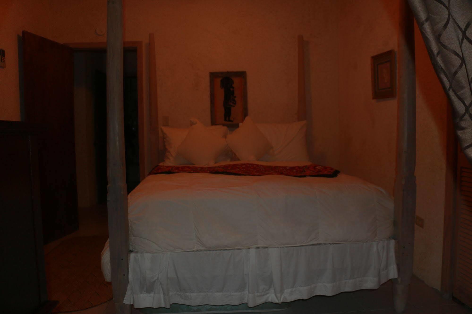 The Sugar Apple Lodging Dunmore Town المظهر الخارجي الصورة