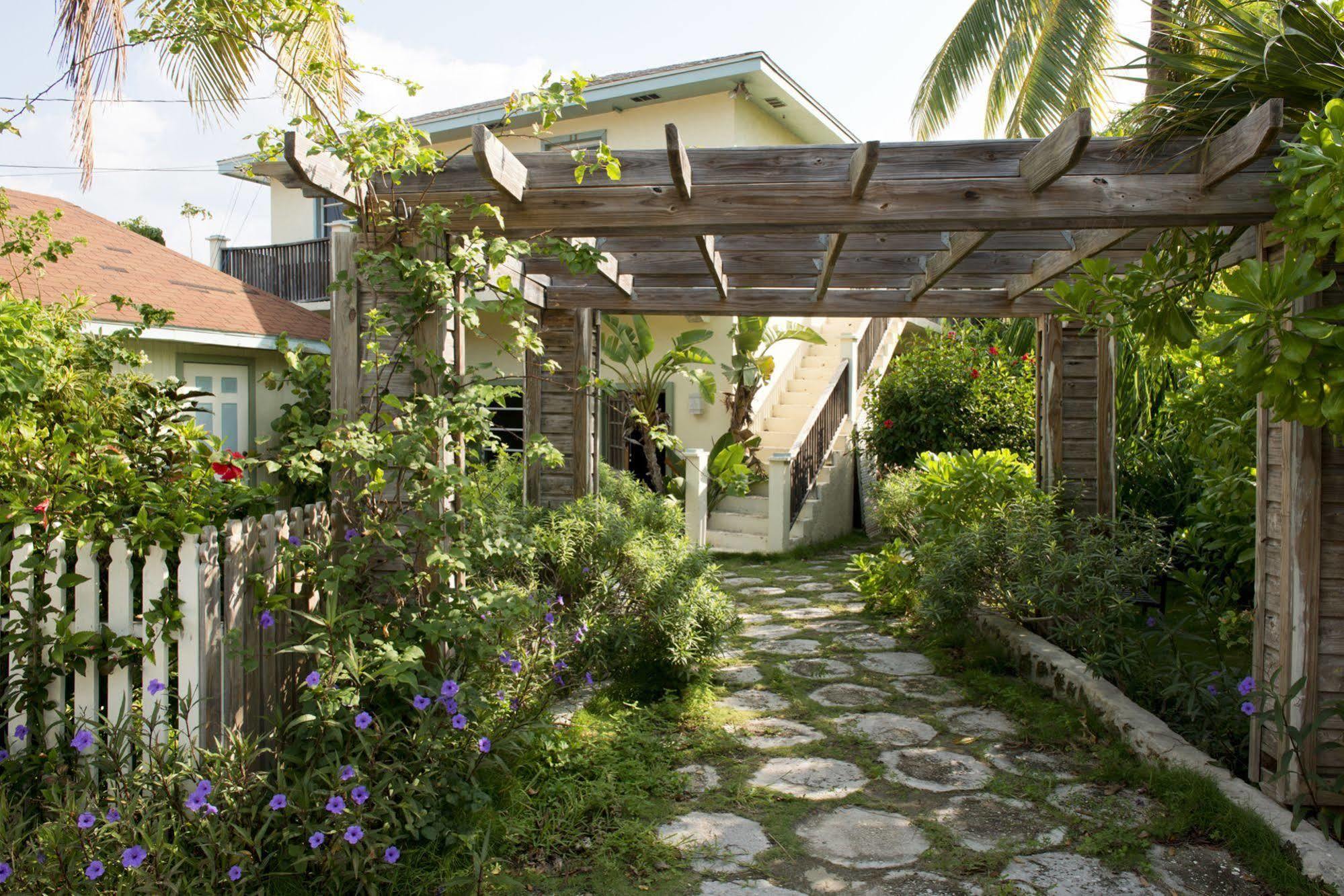 The Sugar Apple Lodging Dunmore Town المظهر الخارجي الصورة