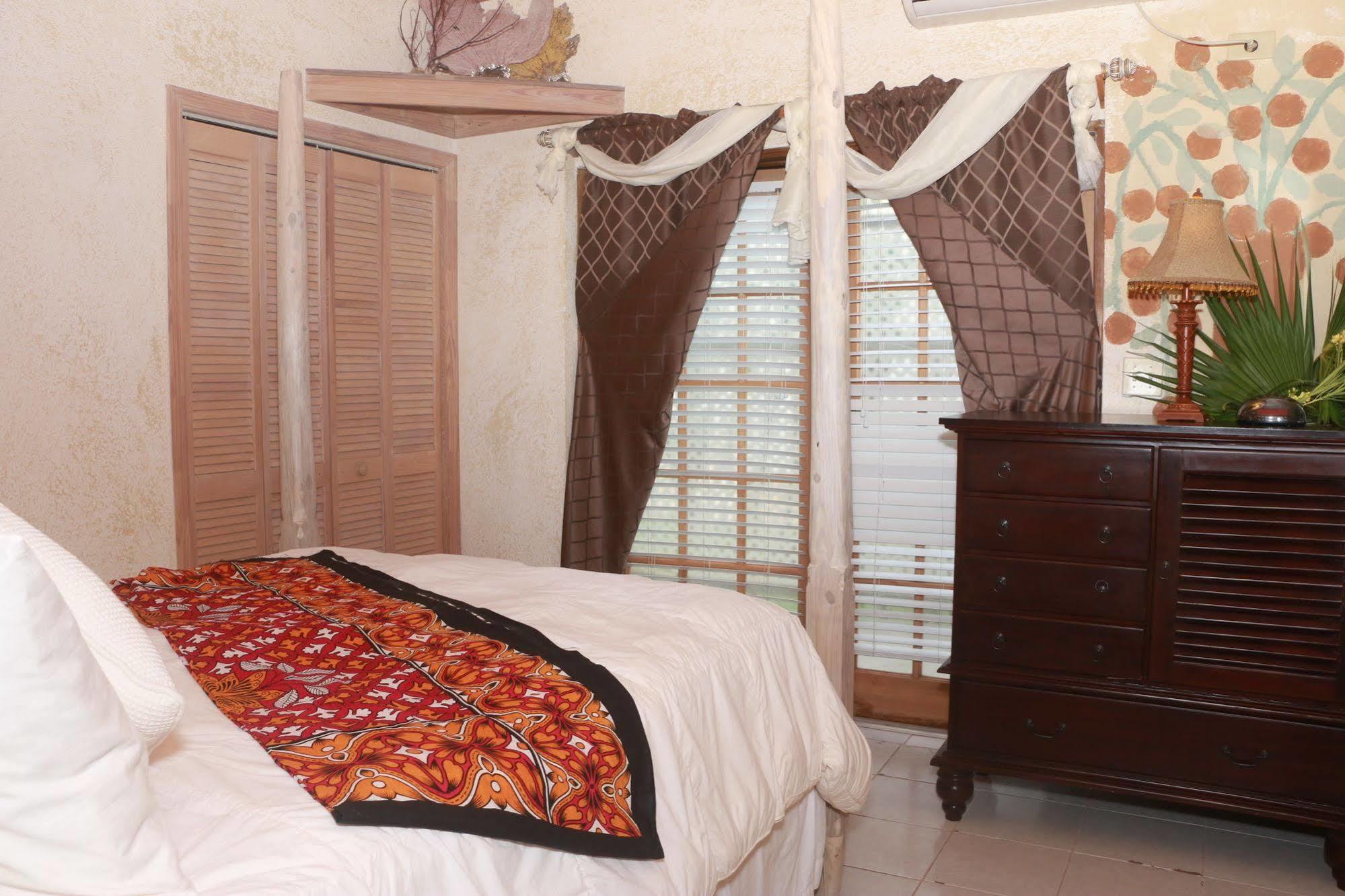 The Sugar Apple Lodging Dunmore Town المظهر الخارجي الصورة