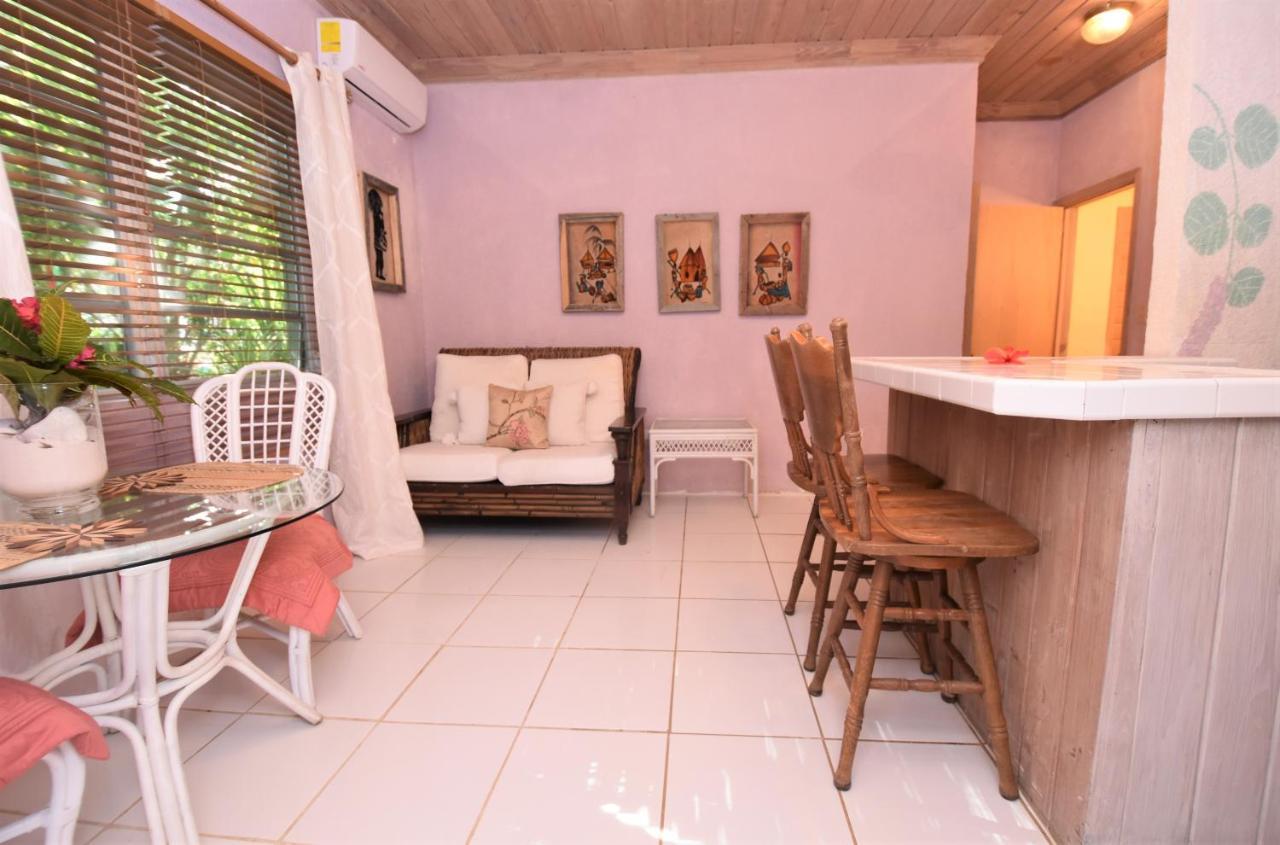 The Sugar Apple Lodging Dunmore Town المظهر الخارجي الصورة
