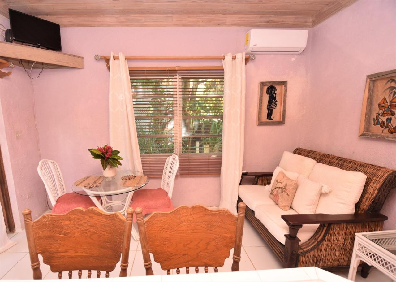 The Sugar Apple Lodging Dunmore Town المظهر الخارجي الصورة