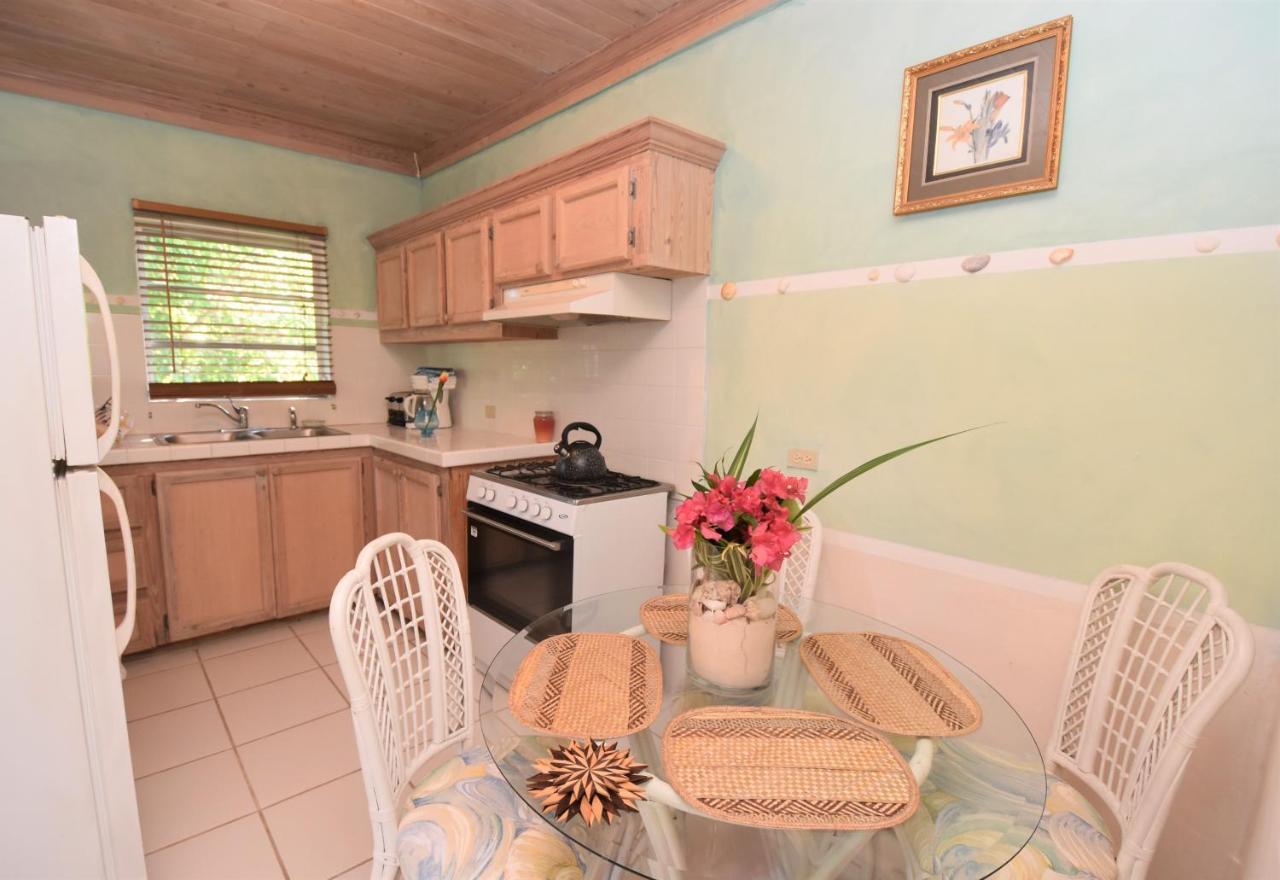The Sugar Apple Lodging Dunmore Town المظهر الخارجي الصورة