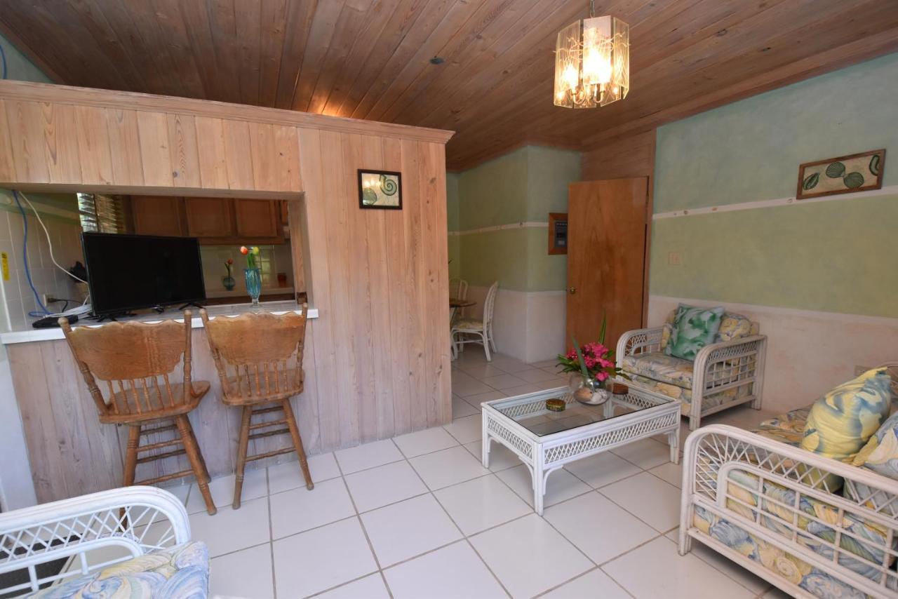 The Sugar Apple Lodging Dunmore Town المظهر الخارجي الصورة